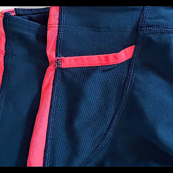 Women’s Nike Dri Fit Capris Size small - Picture 7 of 9